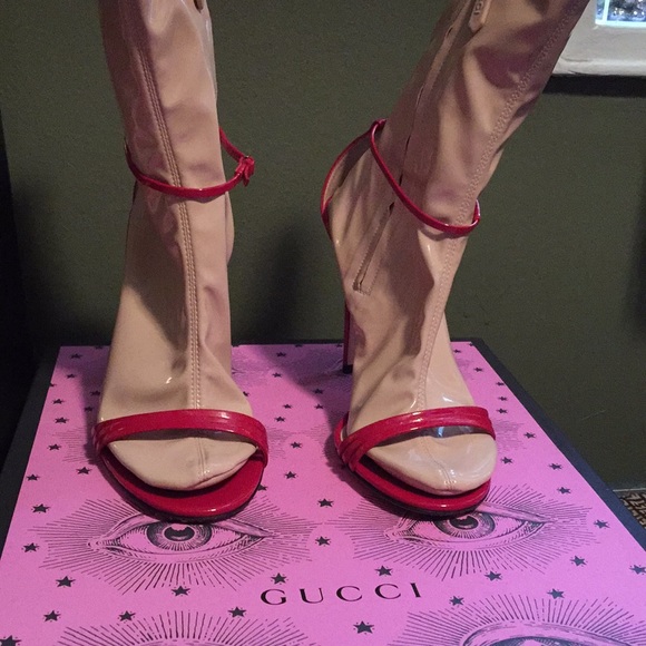 Beautiful Sexy GUCCI LATTICE RED HEELS, EU 39.5 - Picture 2 of 8
